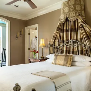 The On West Liberty Bed & Breakfast Savannah